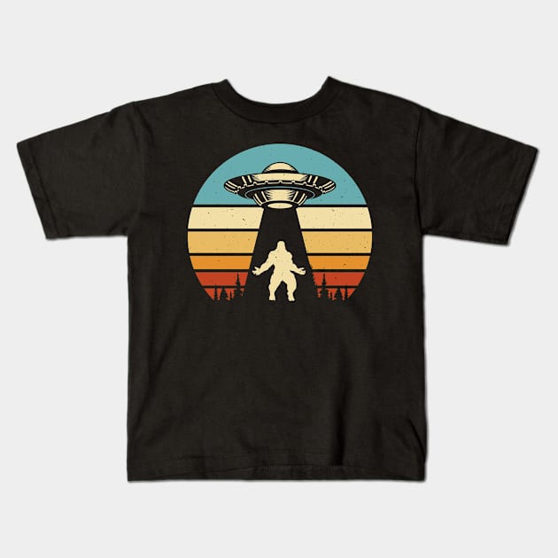 Retro alien ufo bigfoot abduction Kids T-Shirt by Dylante